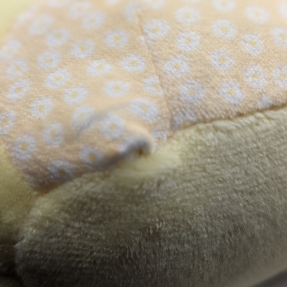 Aimee the yellow chick squishmallow clip - Picture 4 of 4